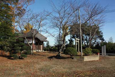 熊野神社境内