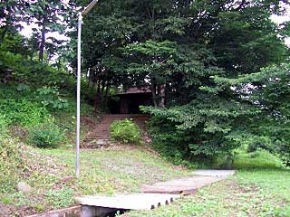 熊野神社境内