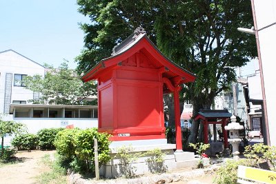 熊野神社境内