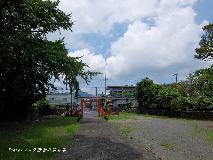 熊野神社境内