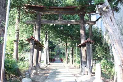 山梨岡神社鳥居