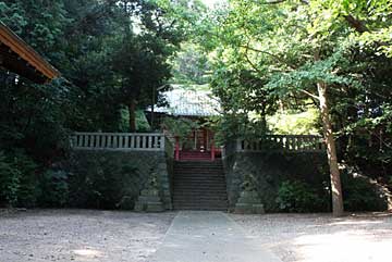 熊野神社境内